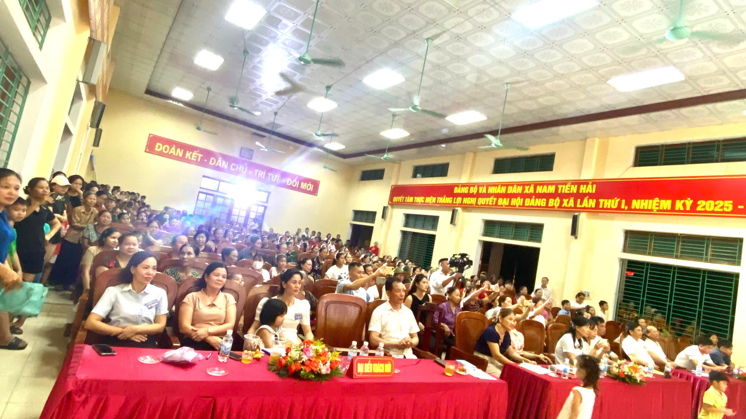 BÙNG NỔ ĐÊM SƠ KHẢO LIÊN HOAN TIẾNG HÁT KHU DÂN CƯ XÃ NAM TIỀN HẢI NĂM 2026