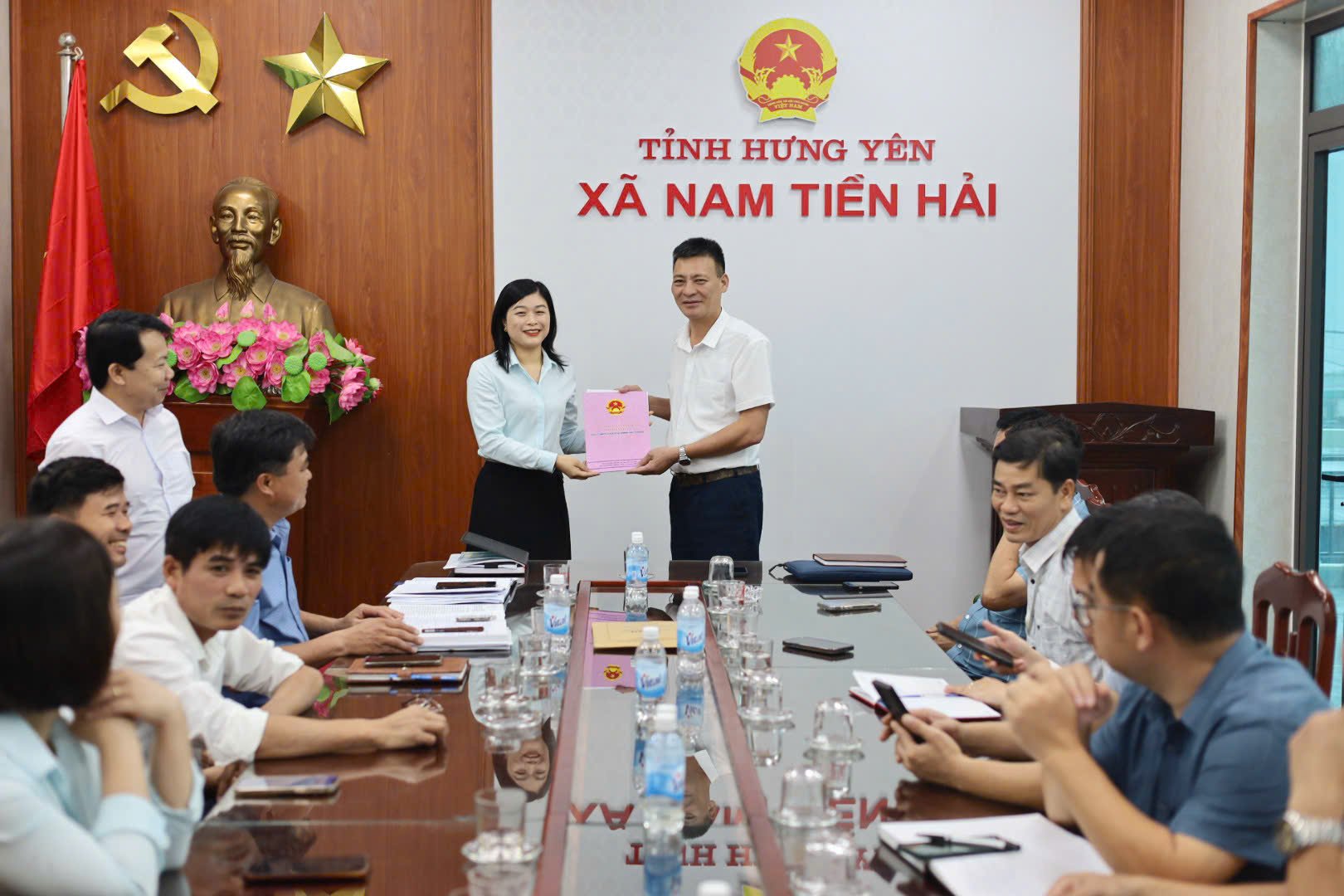 Uỷ ban nhân dân xã Nam Tiền Hải tổ chức Hội nghị công bố Quyết định về công tác cán bộ và triển khai một số nội dung liên quan đến công tác xóa nhà tạm, nhà dột nát năm 2026