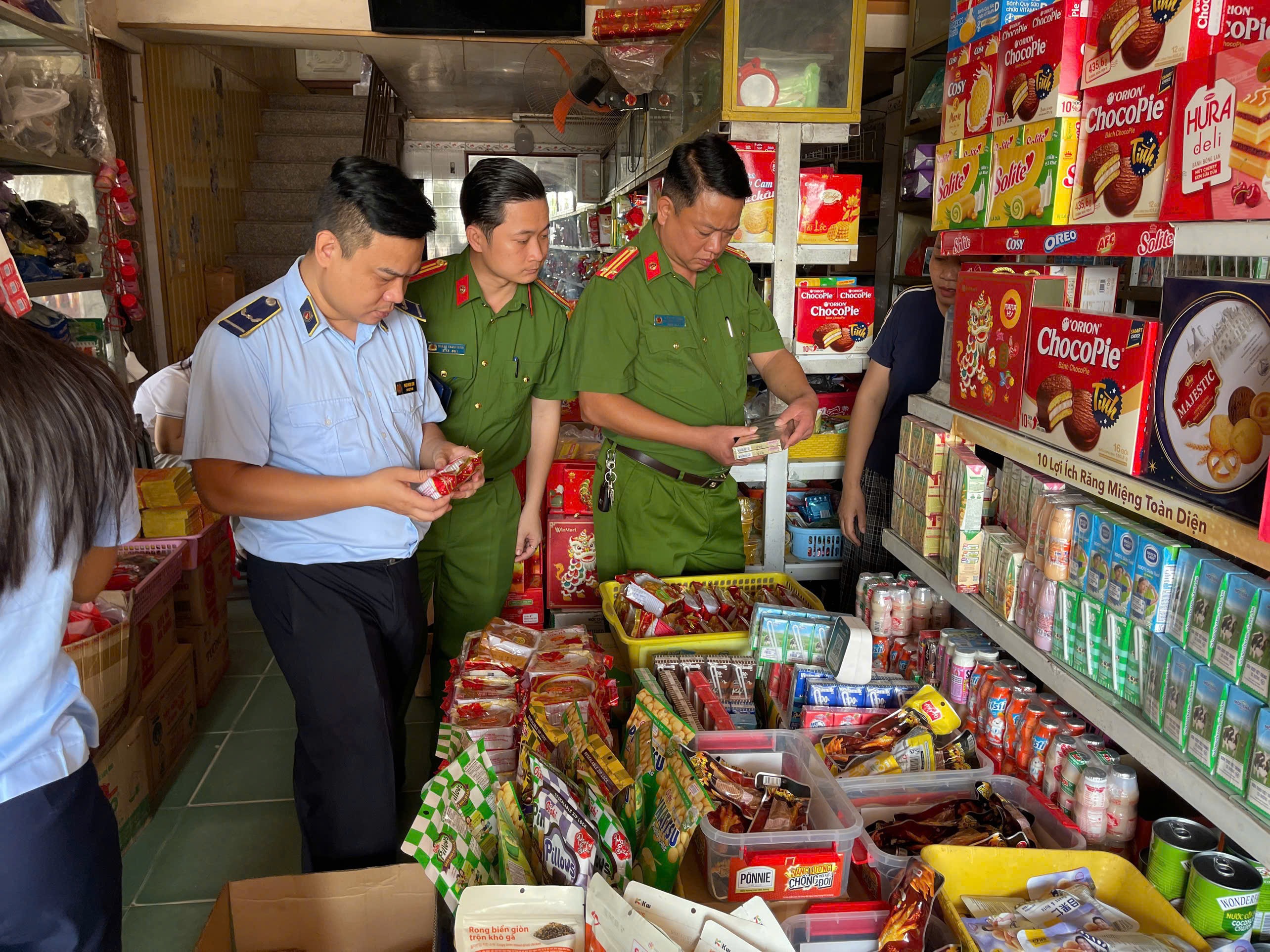 XÃ NAM TIỀN HẢI RA QUÂN KIỂM TRA LIÊN NGÀNH BẢO ĐẢM AN TOÀN THỰC PHẨM DỊP TẾT TRUNG THU NĂM 2026