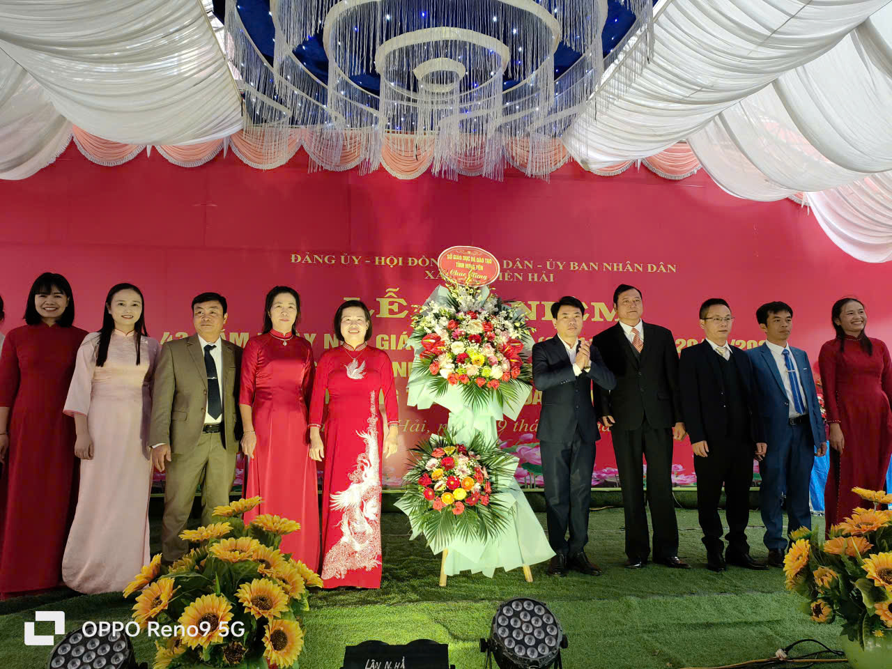 LỄ KỶ NIỆM 43 NĂM NGÀY NHÀ GIÁO VIỆT NAM (20/11/1982 – 20/11/2025) ĐÓN BẰNG CÔNG NHẬN TRƯỜNG ĐẠT CHUẨN QUỐC GIA VÀ PHÁT ĐỘNG PHONG TRÀO THI ĐUA NĂM HỌC 2025-2026