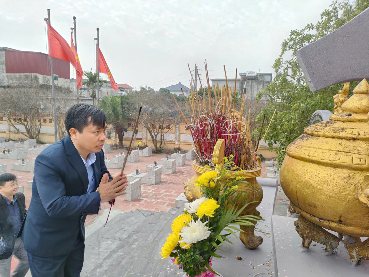 LỄ DÂNG HƯƠNG TƯỞNG NIỆM CÁC ANH HÙNG LIỆT SĨ NHÂN DỊP TẾT DƯƠNG LỊCH 2026: Hoạt động mang ý nghĩa chính trị – xã hội sâu sắc của Đảng bộ, chính quyền và Nhân dân xã Nam Tiền Hải