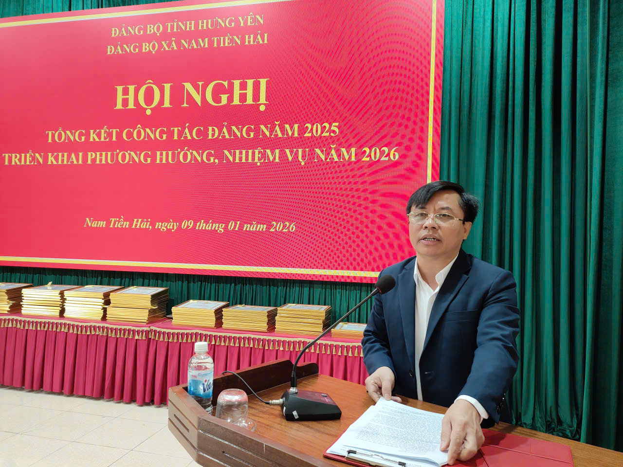 BAN THƯỜNG VỤ ĐẢNG UỶ XÃ NAM TIỀN HẢI TỔ CHỨC LỄ TRAO TẶNG HUY HIỆU ĐẢNG VÀ HỘI NGHỊ TỔNG KẾT CÔNG TÁC ĐẢNG NĂM 2025, TRIỂN KHAI PHƯƠNG HƯỚNG, NHIỆM VỤ NĂM 2026; KHEN THƯỞNG CÁC TẬP THỂ, CÁ NHÂN TIÊU BIỂU CỦA BAN THƯỜNG VỤ ĐẢNG ỦY XÃ NAM TIỀN HẢI