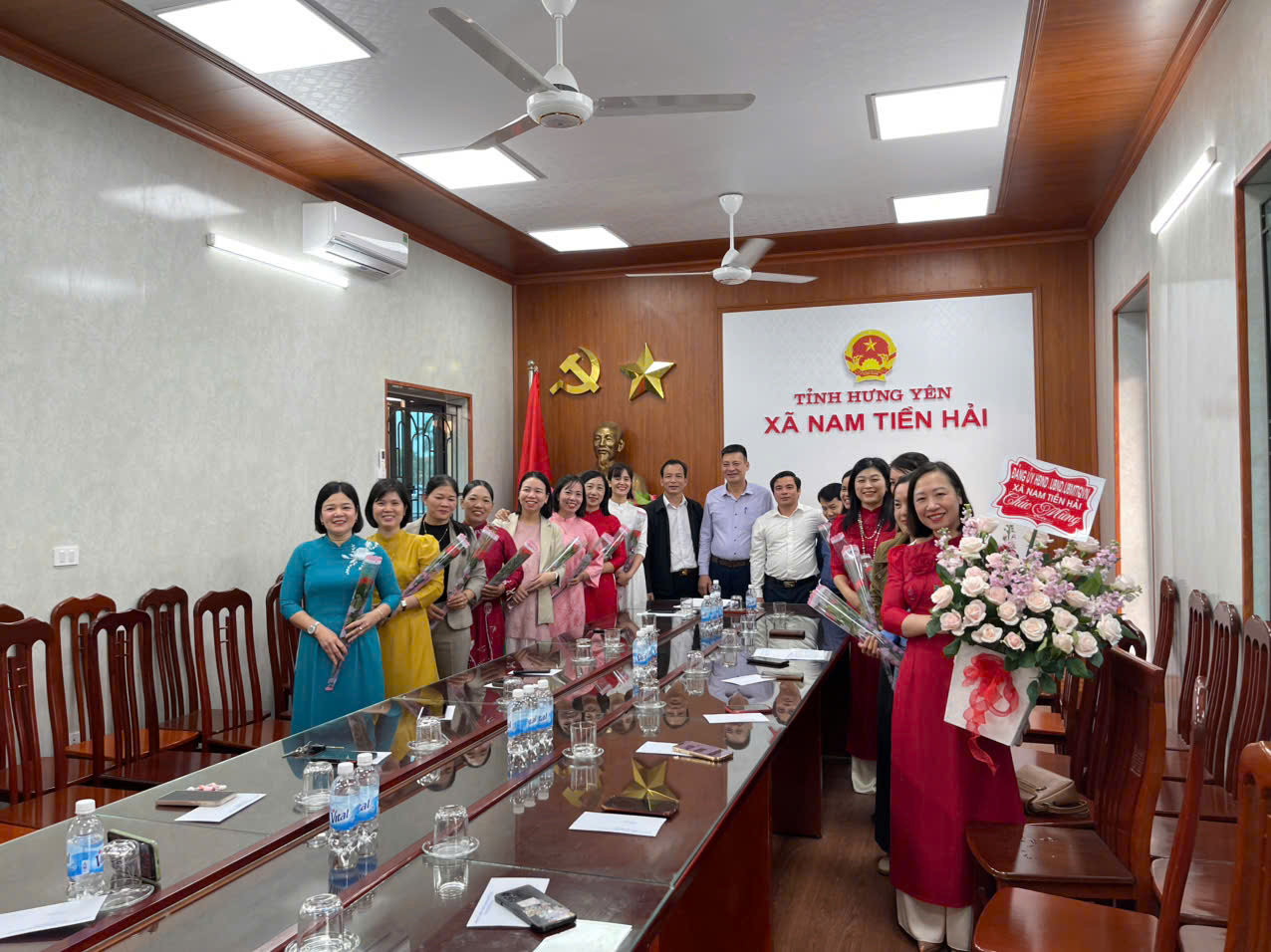 ĐẢNG UỶ – HĐND – UBND – UBMTTQVN XÃ NAM TIỀN HẢI TỔ CHỨC GẶP MẶT NỮ CÁN BỘ, CÔNG CHỨC CÁC CƠ QUAN, ĐƠN VỊ NHÂN KỶ NIỆM NGÀY QUỐC TẾ PHỤ NỮ 08/3