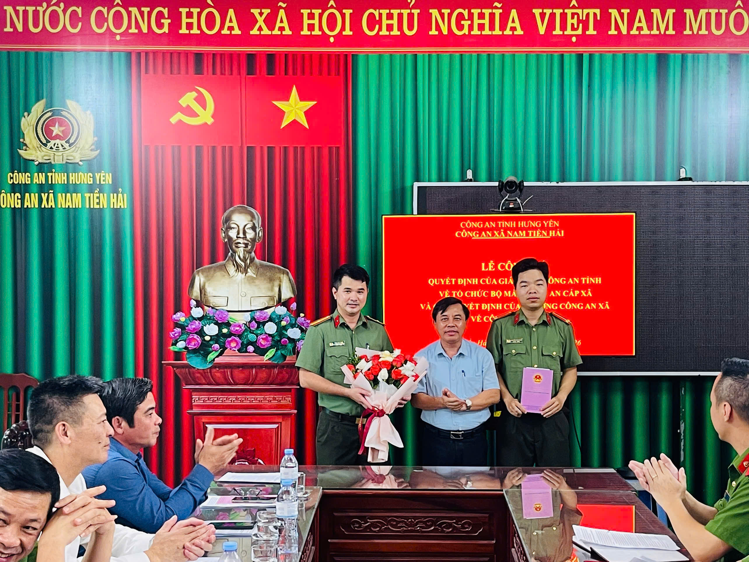 CÔNG AN XÃ NAM TIỀN HẢI KIỆN TOÀN TỔ CHỨC BỘ MÁY, TRIỂN KHAI BỐ TRÍ CÁN BỘ, CHIẾN SĨ VÀO CÁC TỔ CÔNG TÁC