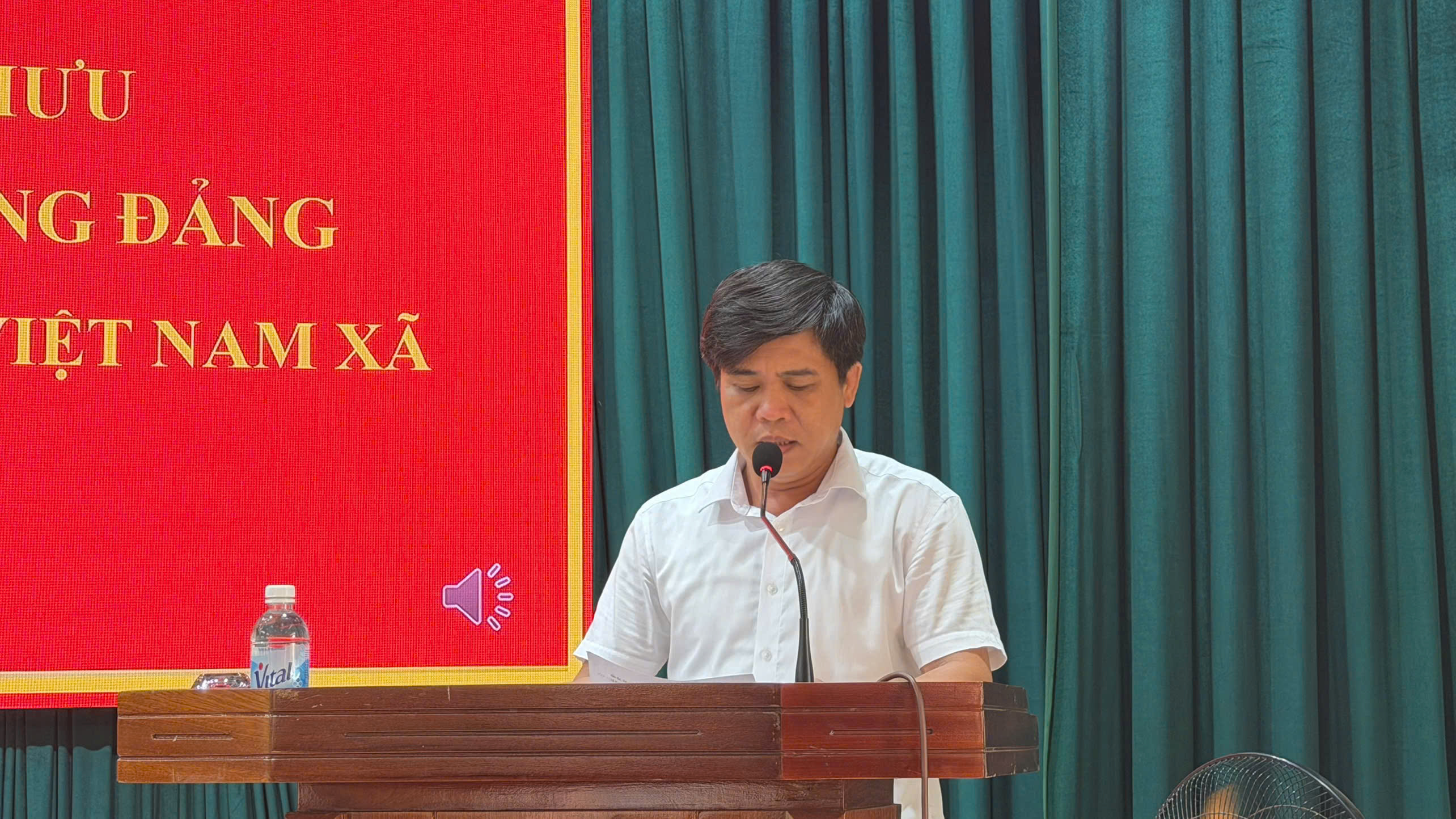 đồng chí Phạm Văn Minh- Ủy viên Ban Thường vụ Đảng ủy, Trưởng ban Xây dựng Đảng đã công bố quyết định, nội dung và biên bản bàn giao chức năng, nhiệm vụ tham mưu về công tác dân vận.